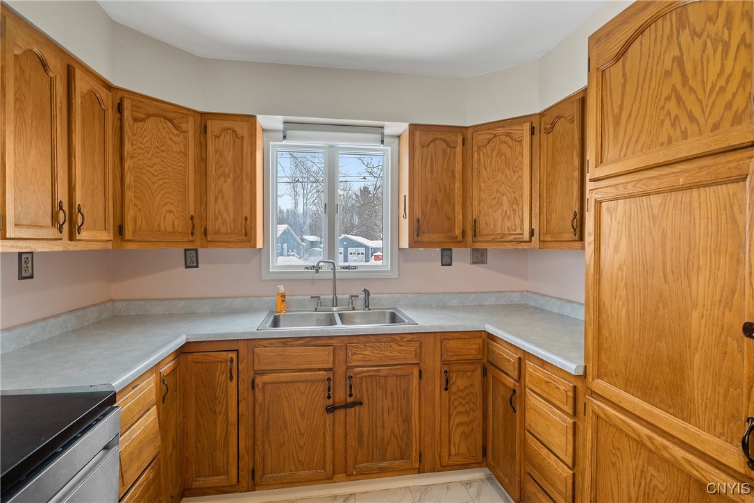 1219 Fay Street Fulton, NY 13069 - Photo 4 of 27