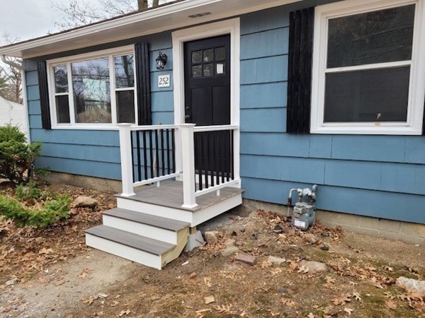 252 Riverneck Road Chelmsford, MA 01824 - Photo 2 of 29 Gallery Image 2