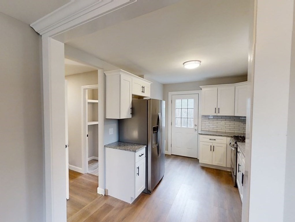 252 Riverneck Road Chelmsford, MA 01824 - Photo 6 of 29 Gallery Image 6