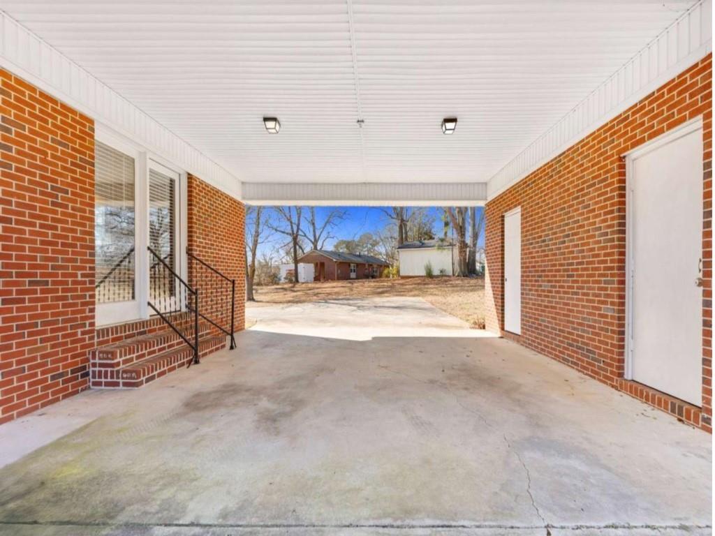 173 Madison Street Commerce, GA 30529 - Photo 9 of 14