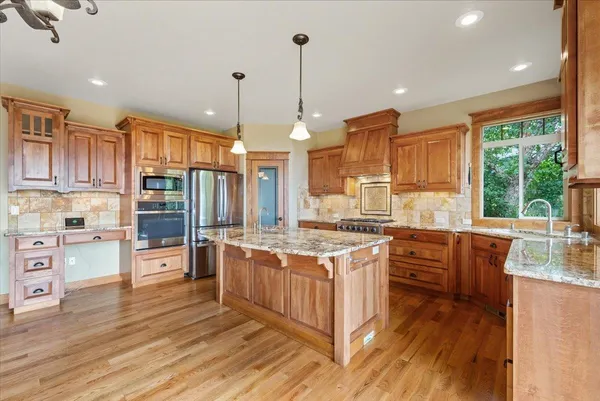 $875,000 | 10321 North Navaho Drive, Spokane, WA 99208