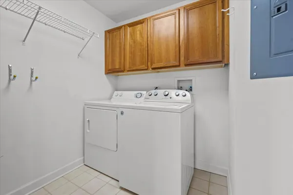 $500,000 | 640 Robert York Avenue, Unit 303, Deerfield, IL 60015