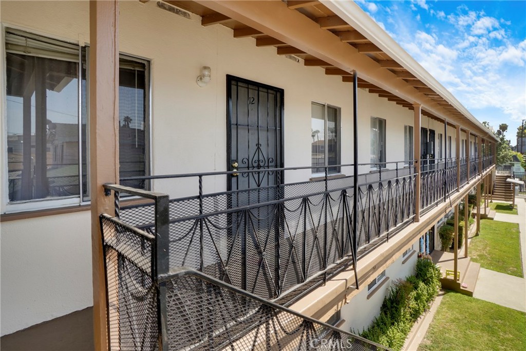 1885 Locust Avenue Long Beach, CA 90806 - Photo 10 of 16