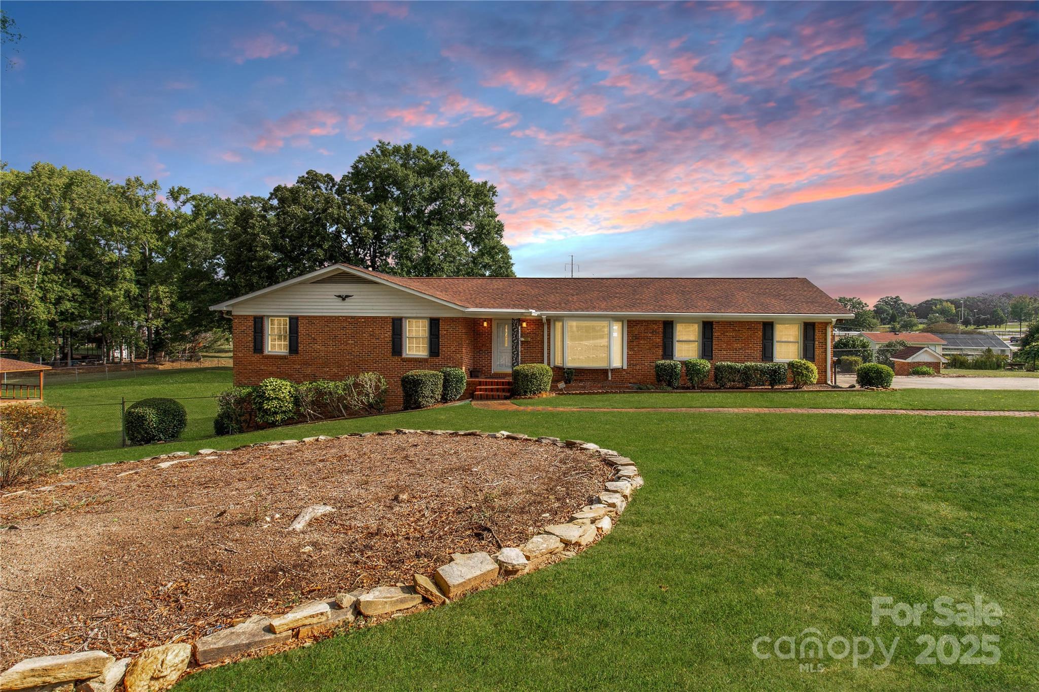 601 Laurel Court Lancaster, SC 29720 - Photo 2 of 33