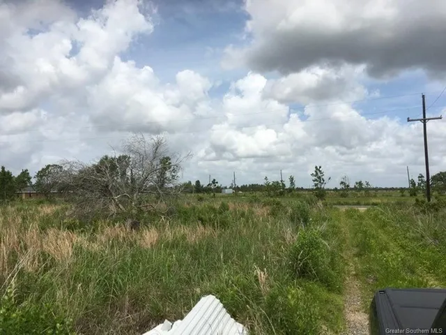 $90,000 | 123 Willie Granger Road, Lake Charles, LA 70607