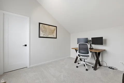 $1,195,000 | 2718 North Southport Avenue, Unit B, Chicago, IL 60614