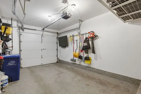 $1,195,000 | 2718 North Southport Avenue, Unit B, Chicago, IL 60614