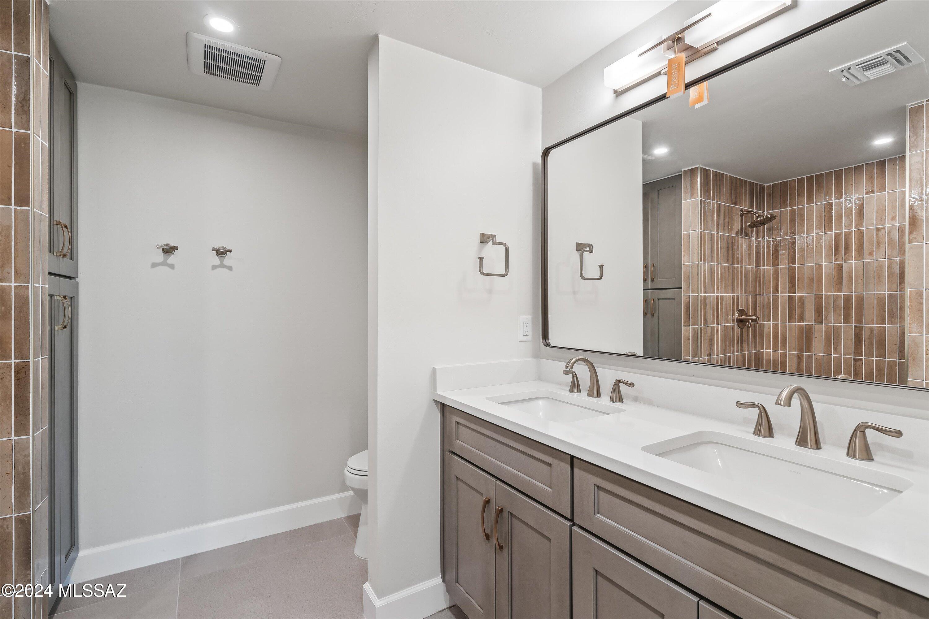 4270 North Swan Road Tucson, AZ 85718 - Photo 24 of 42