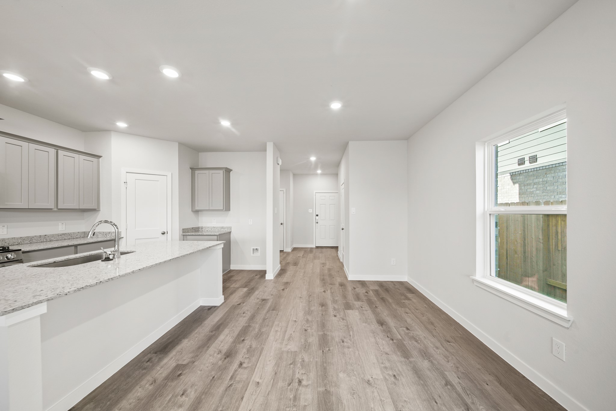 314 Bennett Street Angleton, TX 77515 - Photo 6 of 27