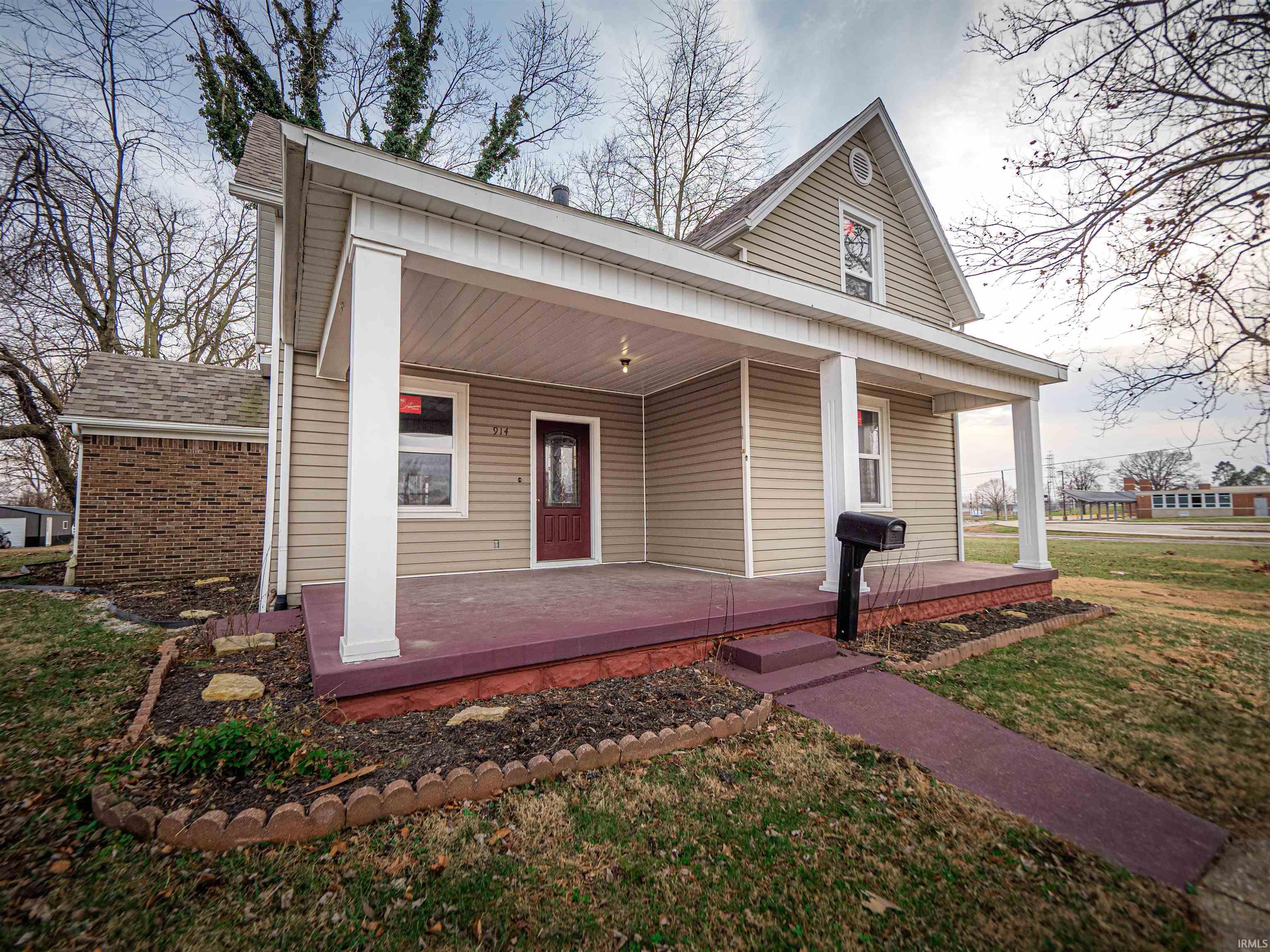 914 West 5th Street Mount Vernon, IN 47620 - Photo 3 of 36