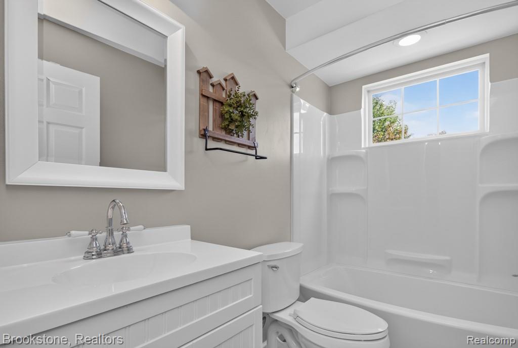 62580 Omo Road New Haven, MI 48048 - Photo 21 of 42 House_Omo-12.jpg