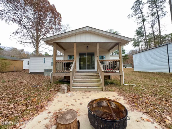 $315,000 | 182 West Island Trail, Hertford, NC 27944