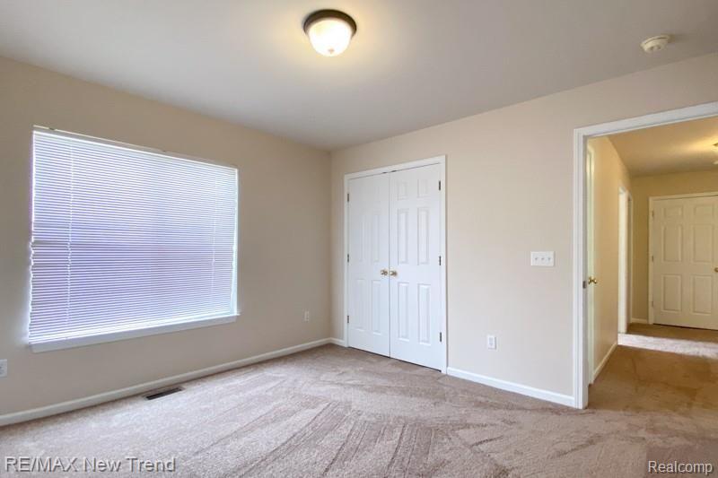 41624 Mitchell Road Novi, MI 48377 - Photo 18 of 26