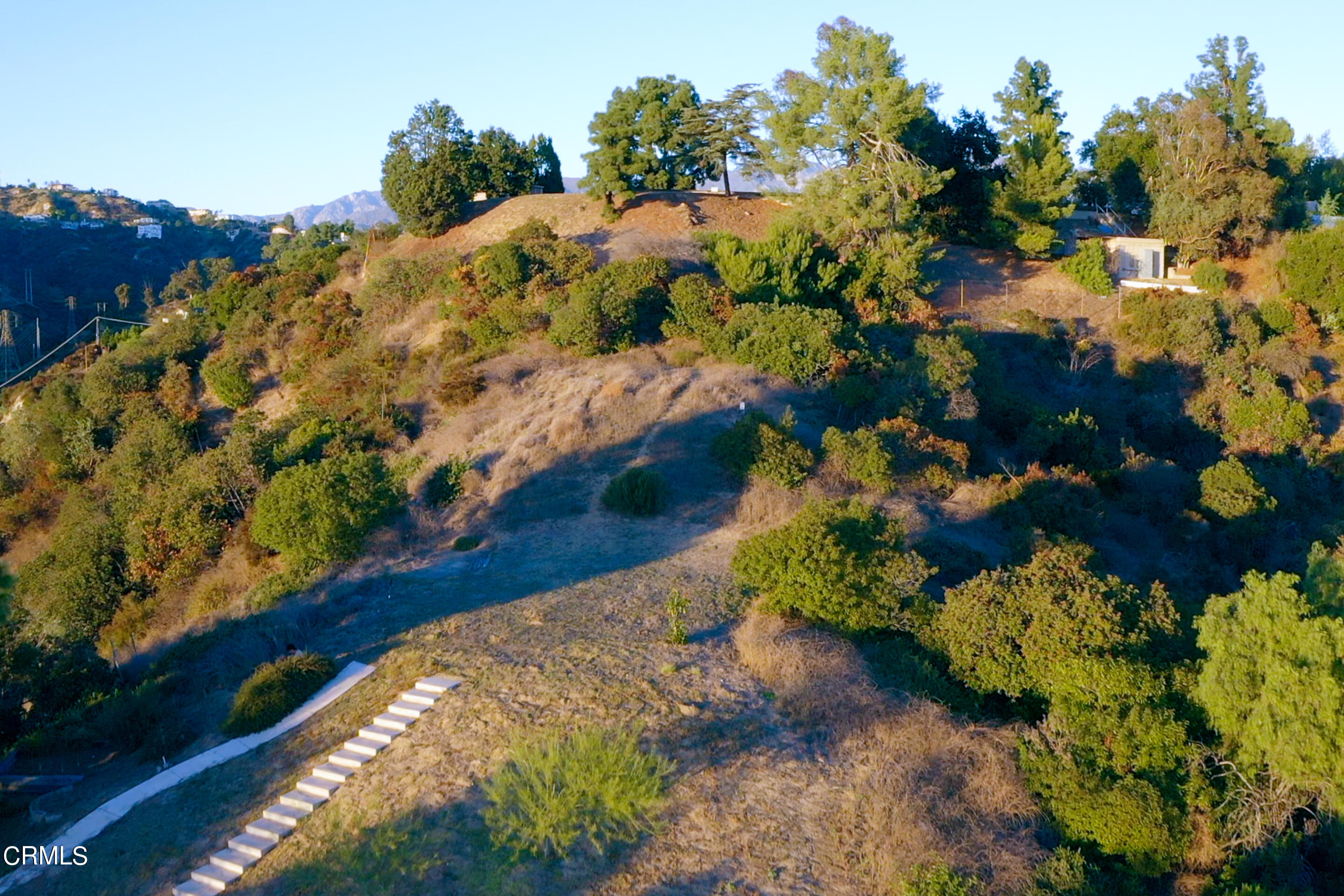 83 Patrician Way Pasadena, CA 91105 - Photo 36 of 36 view to the north