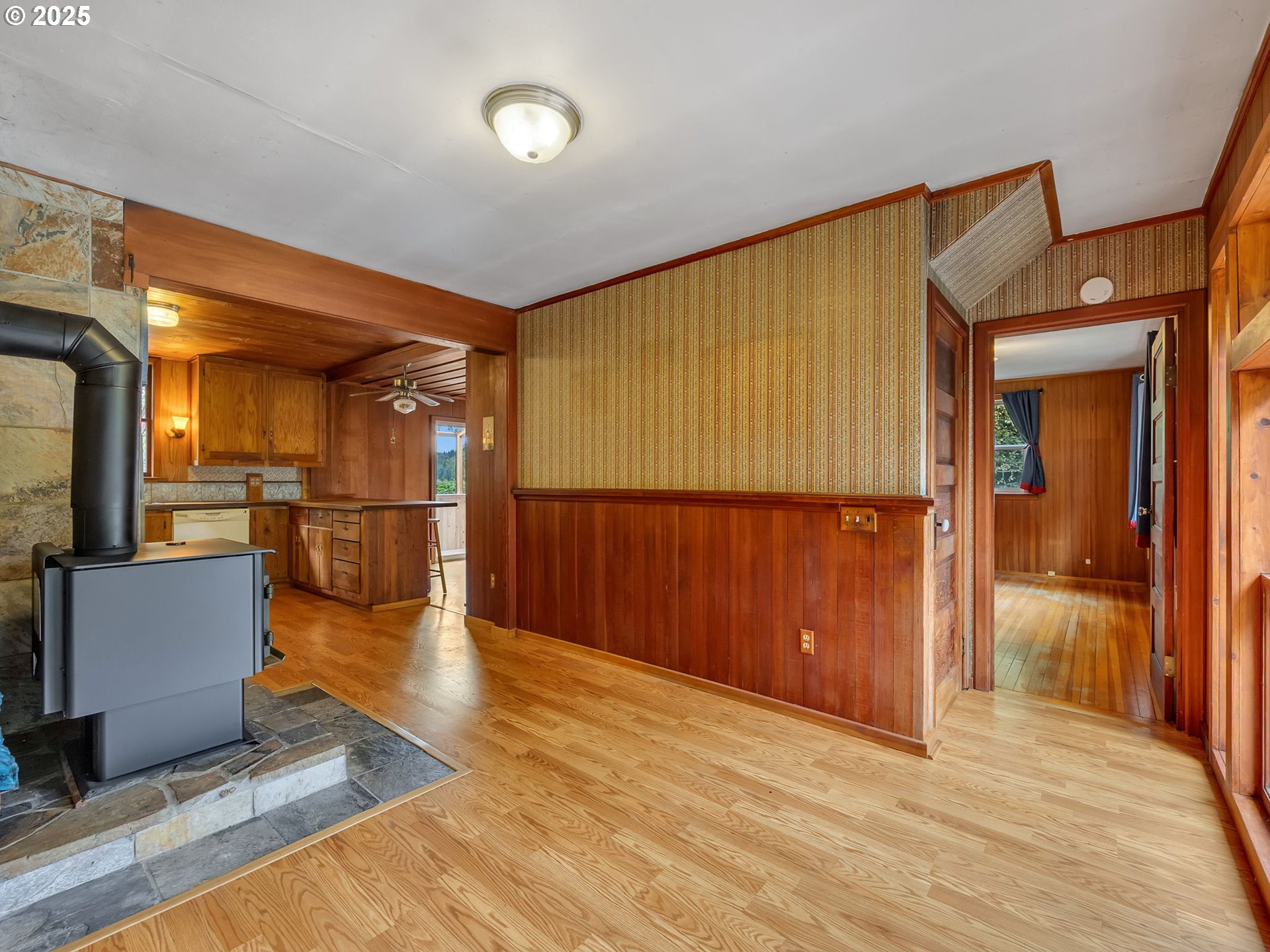 44072 Anderson Lane Astoria, OR 97103 - Photo 18 of 45