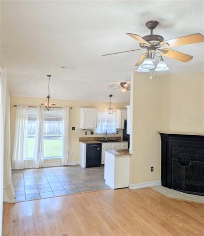 625 Nancy Street Mandeville, LA 70448 - Photo 3 of 12