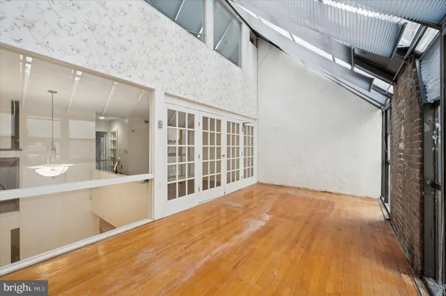 $950,000 | 304 Delancey Street, Philadelphia, PA 19106