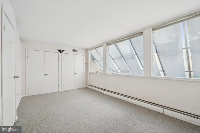 $950,000 | 304 Delancey Street, Philadelphia, PA 19106