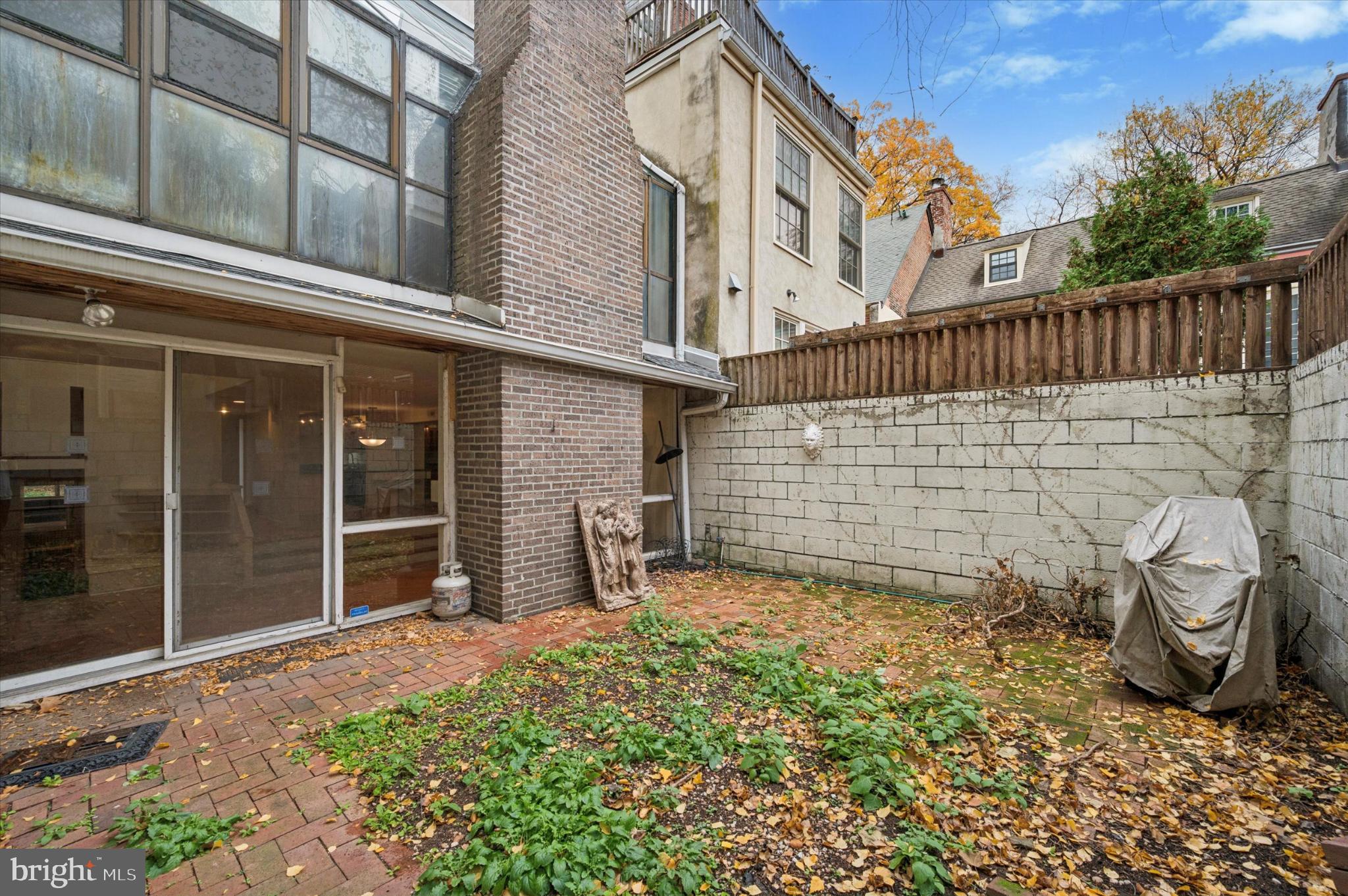 304 Delancey Street Philadelphia, PA 19106 - Photo 20 of 35 Charming outdoor space with autumn leaves.