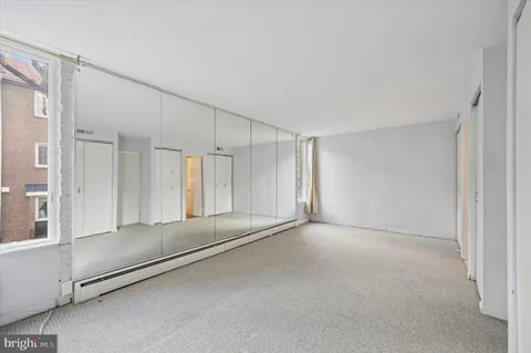 $899,000 | 304 Delancey Street, Philadelphia, PA 19106