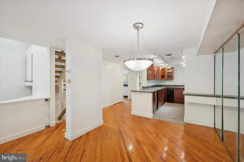 $899,000 | 304 Delancey Street, Philadelphia, PA 19106