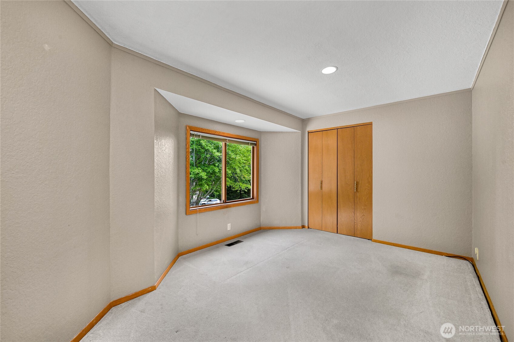 208 Hawthorn Road Bellingham, WA 98225 - Photo 26 of 40