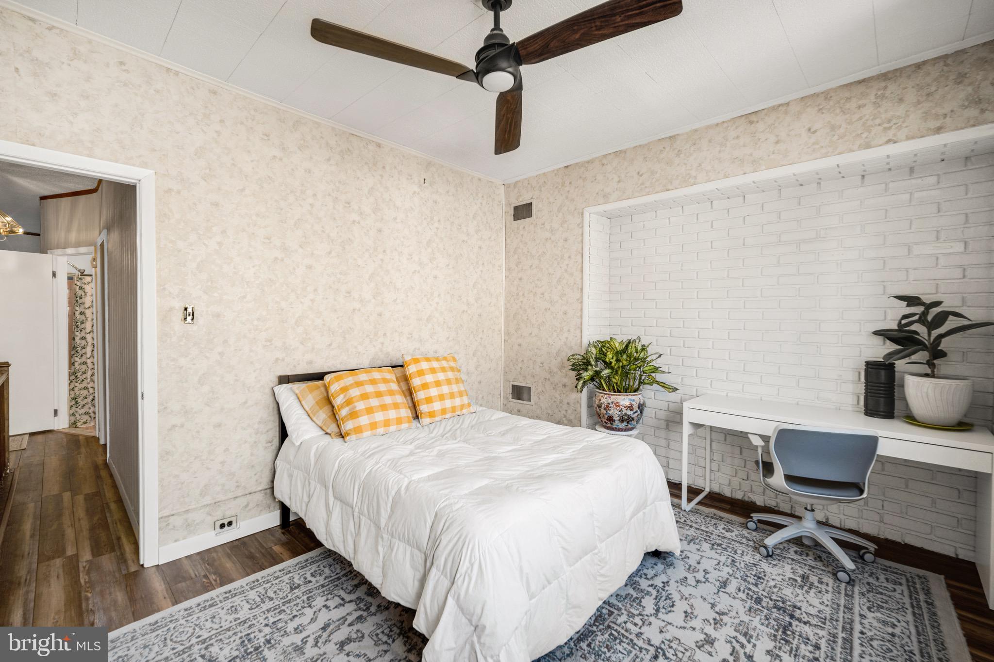 1534 West Ritner Street Philadelphia, PA 19145 - Photo 13 of 28 Front Bedroom