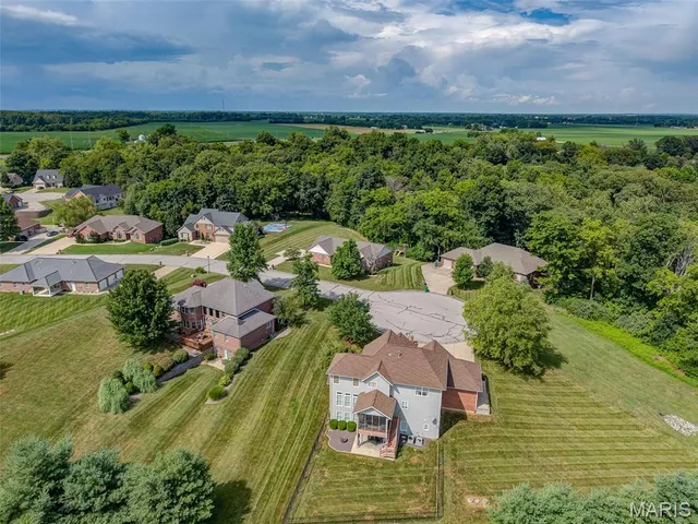 $499,000 | 4904 Barnwood Lane, Millstadt, IL 62260