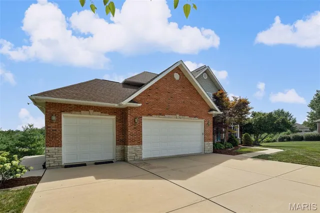 $499,000 | 4904 Barnwood Lane, Millstadt, IL 62260