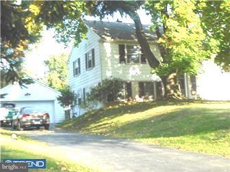 11 Ruby Road Chadds Ford, PA 19317 - Photo 2 of 12 Garage