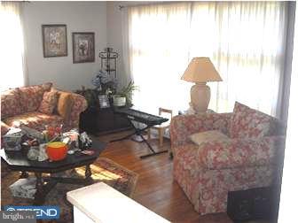 11 Ruby Road Chadds Ford, PA 19317 - Photo 4 of 12 Living Room