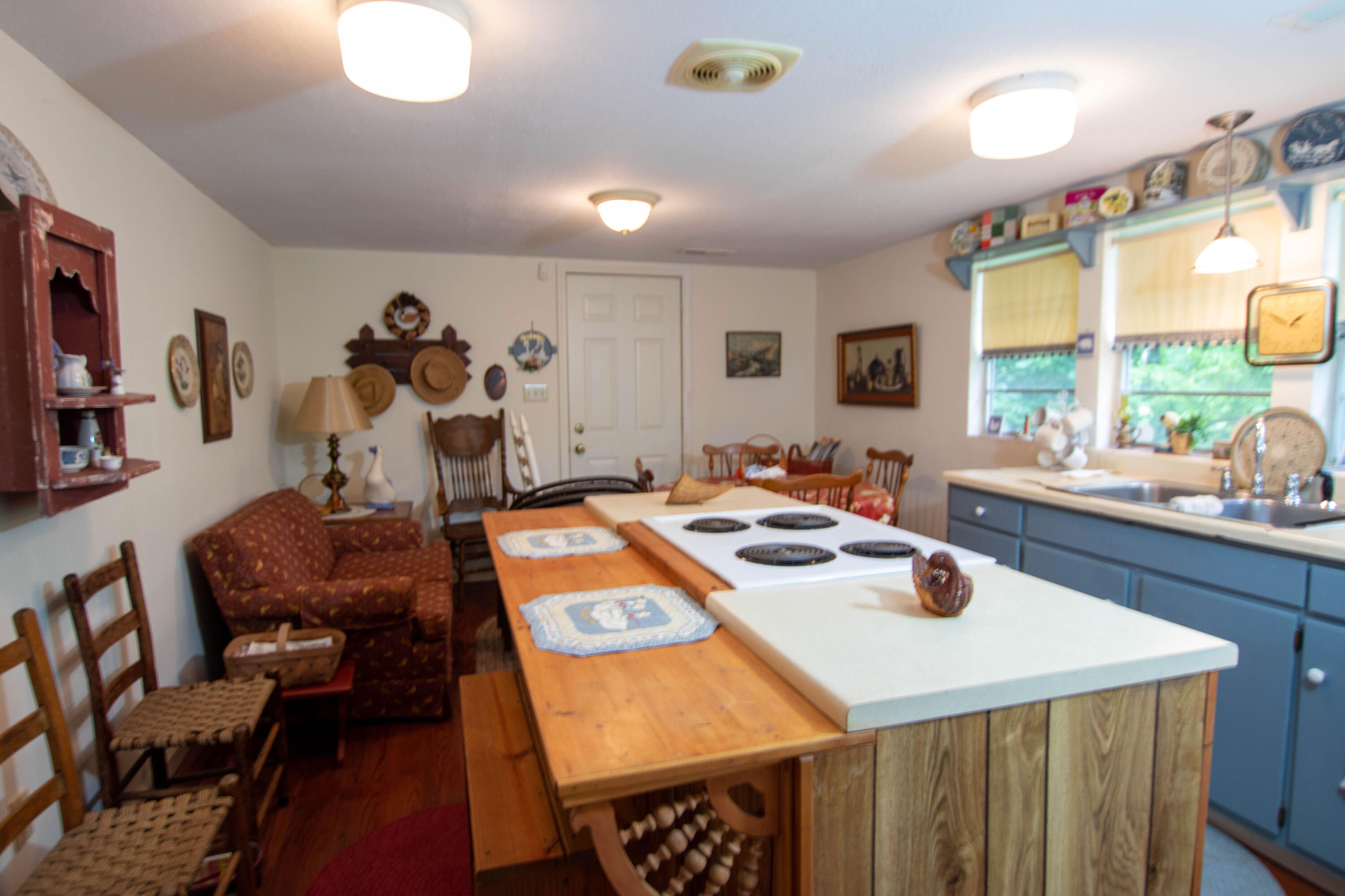 2432 Dripping Springs Road Seymour, TN 37865 - Photo 19 of 29 Eat-in kITCHEN...