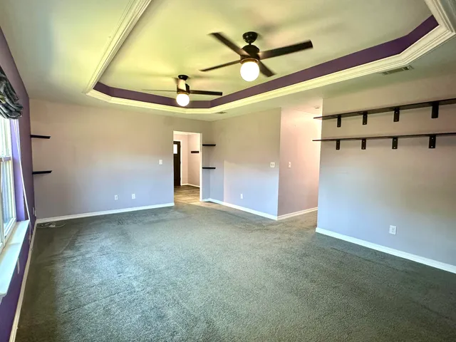 a view of empty room with window