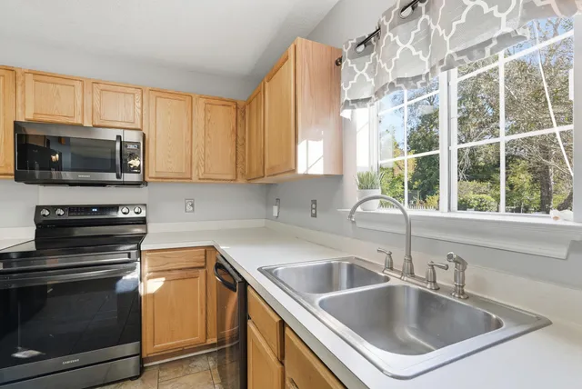 $375,000 | 20 Creek Bend Drive, Summerville, SC 29485