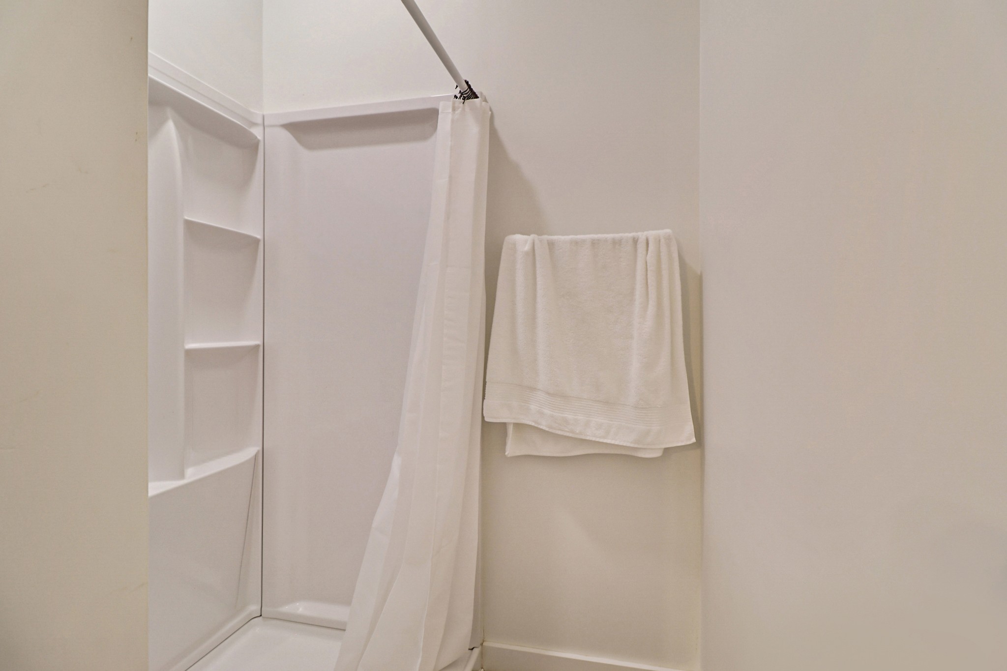 148 Porter Lane Spring City, TN 37381 - Photo 19 of 53 a view of walk in closet
