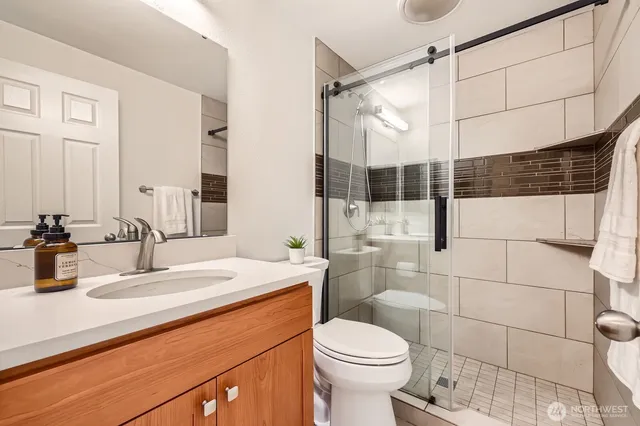 $349,950 | 14002 Northeast 181st Place, Unit A302, Woodinville, WA 98072