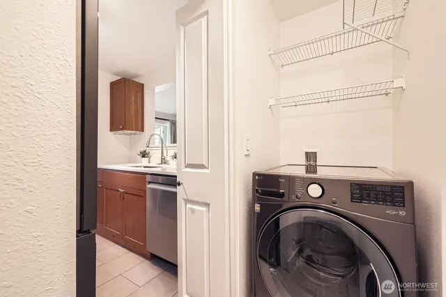 $349,950 | 14002 Northeast 181st Place, Unit A302, Woodinville, WA 98072