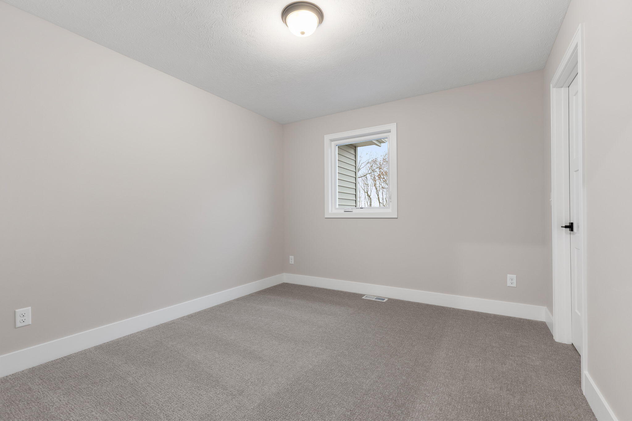 3276 Barett Ridge Jenison, MI 49428 - Photo 36 of 47 2244b - LWNG.10-385 - 3276 Barett Ridge