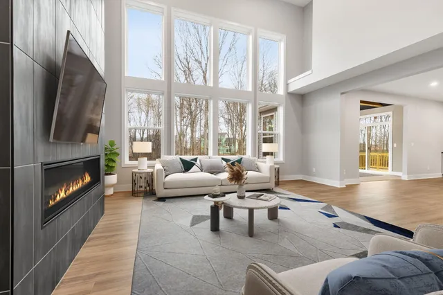 $799,900 | 3276 Barett Ridge, Jenison, MI 49428