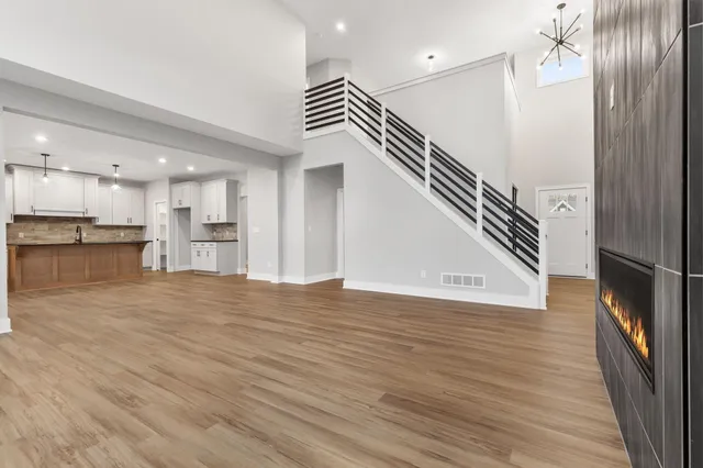 $799,900 | 3276 Barett Ridge, Jenison, MI 49428