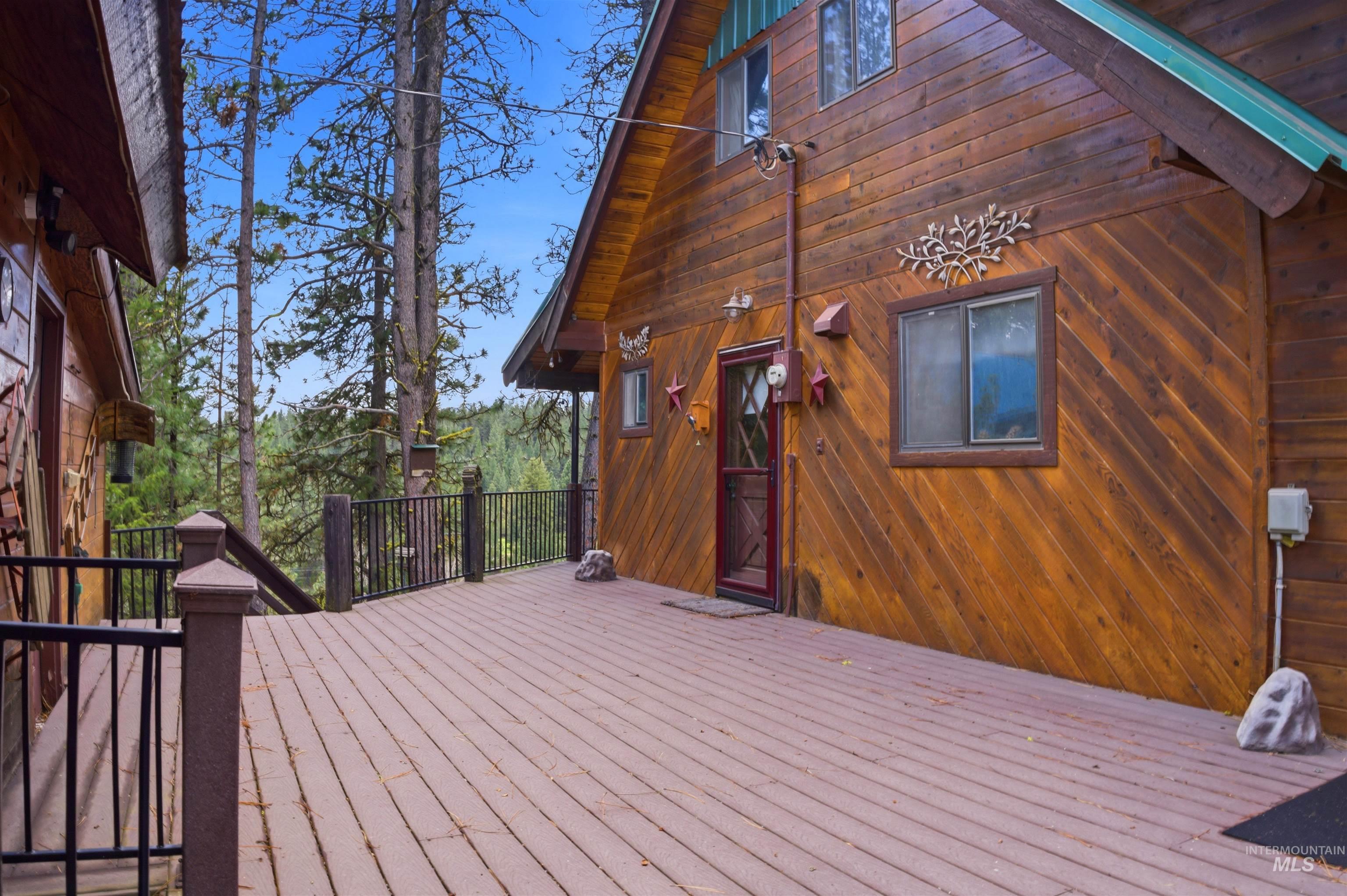 45 Rainbow Ridge Road Garden Valley, ID 83622 - Photo 10 of 41 View of deck