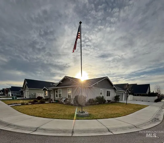 $459,900 | 1506 Cottonwood Drive, Fruitland, ID 83619