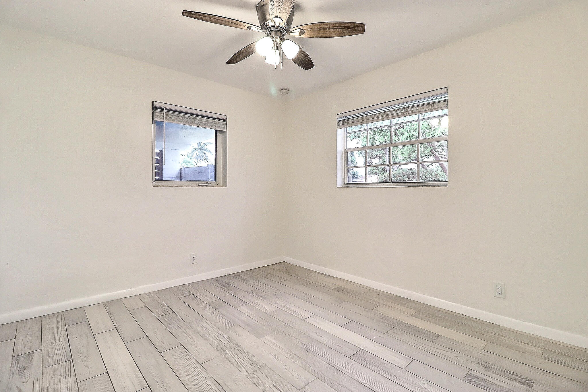 337 Mid Pines Road Palm Springs, FL 33461 - Photo 16 of 32 c4a4bf52bcc494071fe25466fe60d666bbe3b8fc