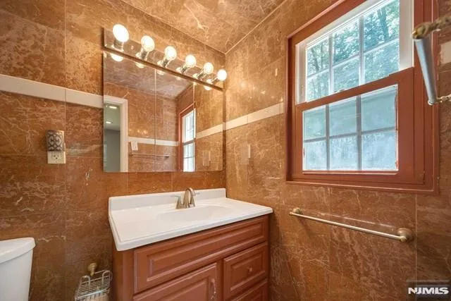 $5,400 | 68 Briarwood Avenue, Norwood, NJ 07648