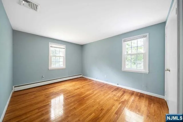 a view of empty room with window