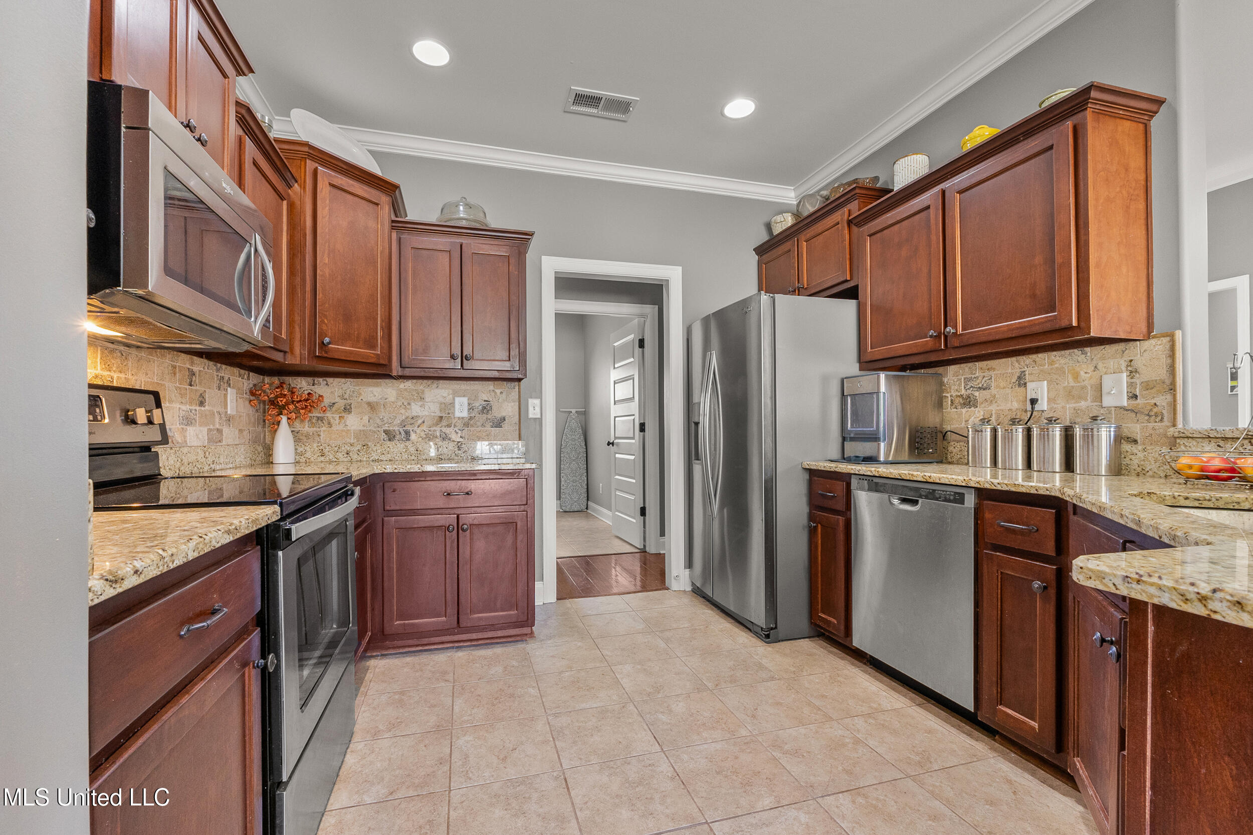 4691 Treadway Road Hernando, MS 38632 - Photo 17 of 34 Kitchen