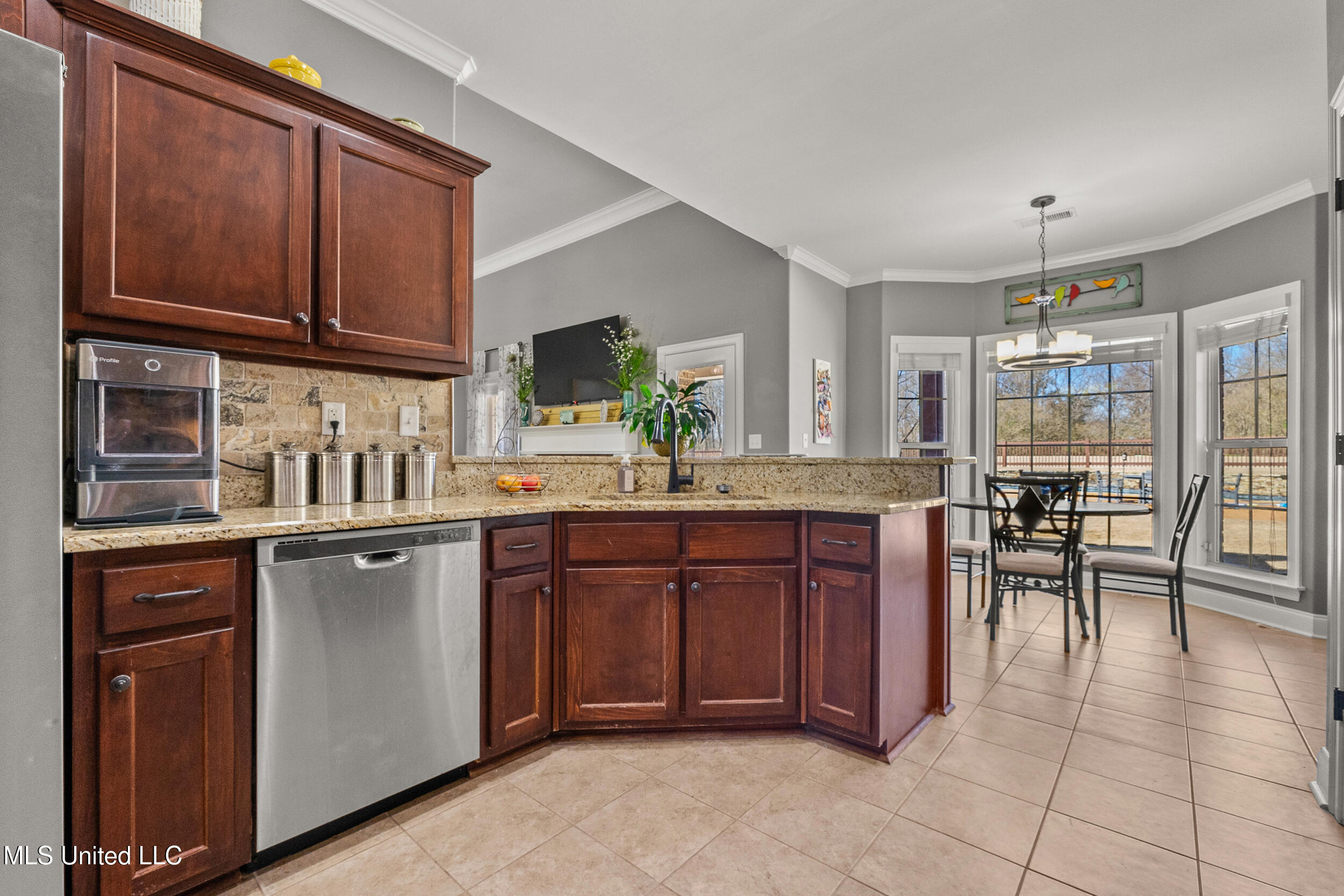 4691 Treadway Road Hernando, MS 38632 - Photo 18 of 34 Kitchen