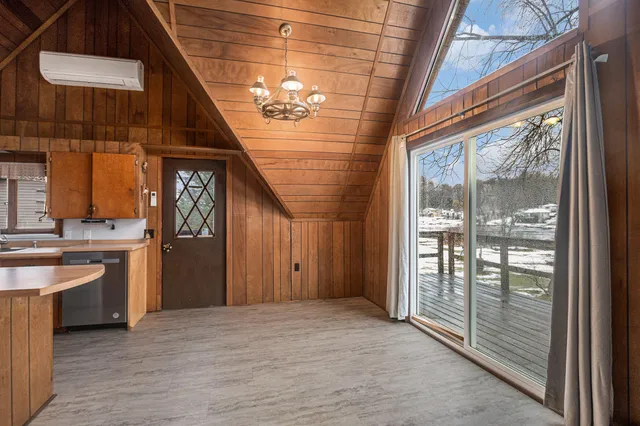 $460,000 | 45601 Peninsula Drive East, Grand Junction, MI 49056