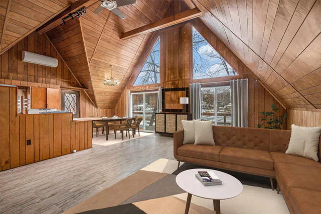 $460,000 | 45601 Peninsula Drive East, Grand Junction, MI 49056