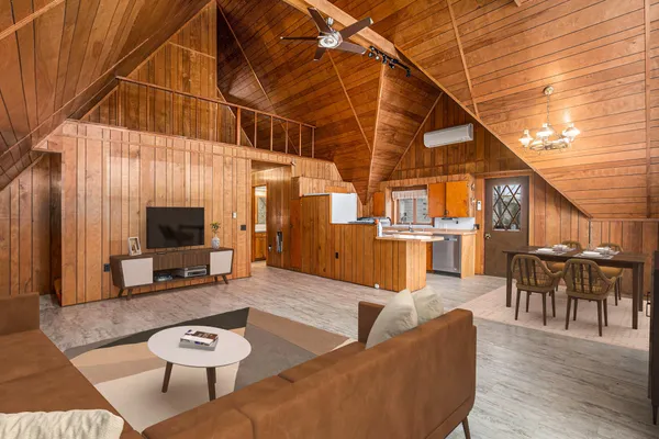 $460,000 | 45601 Peninsula Drive East, Grand Junction, MI 49056